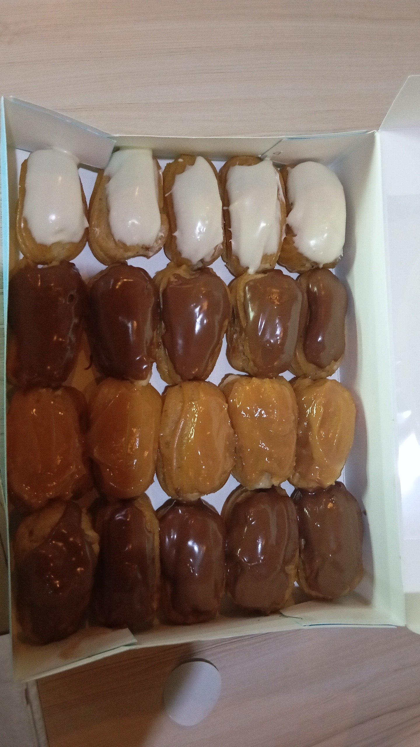 Mini Eclair Box (10 pcs)