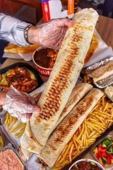 ساندوتش شيش طاووق نص متر