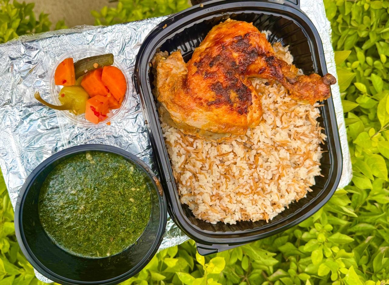 وجبة ورك +رز+ملوخية+مخلل