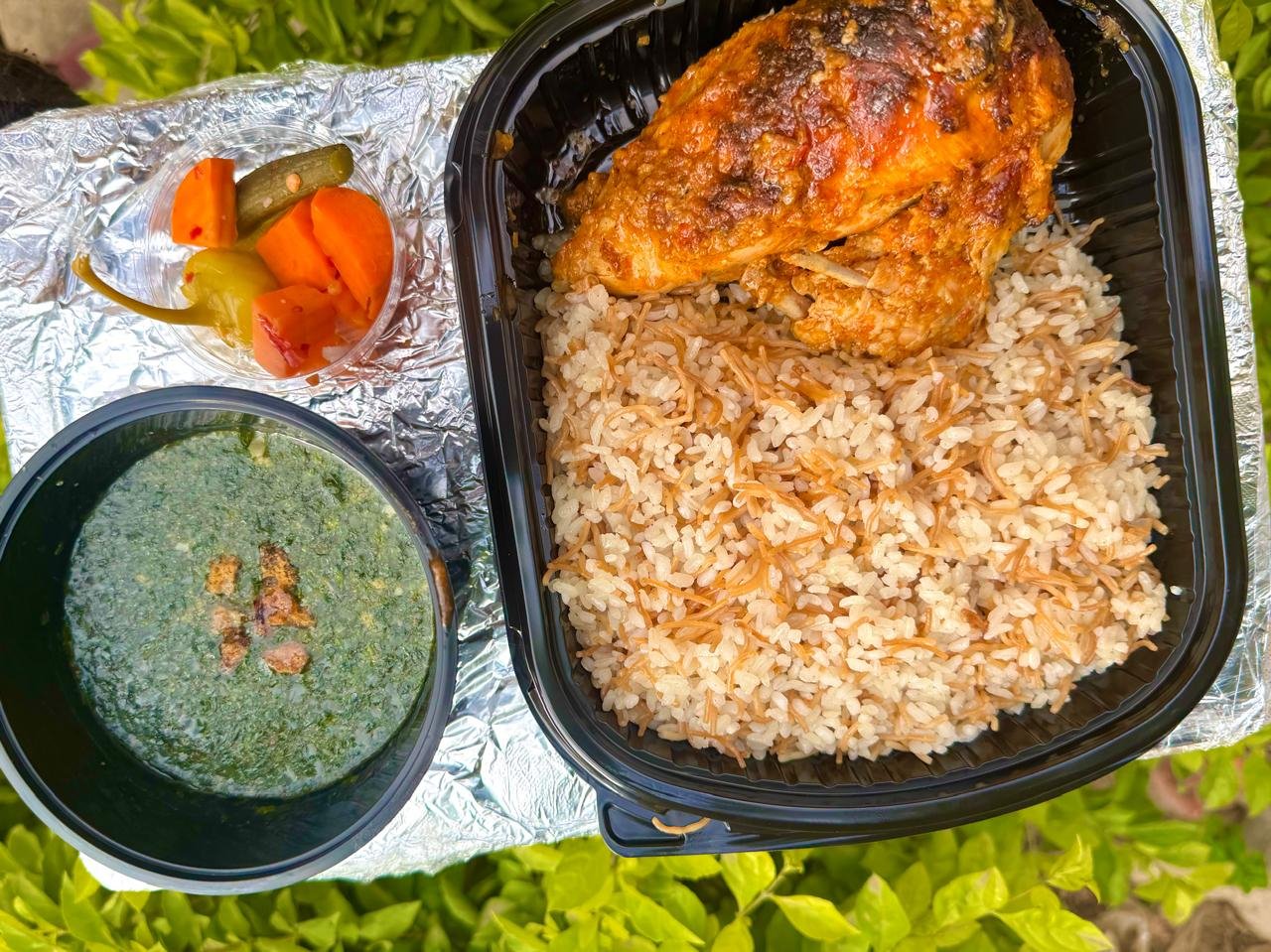 وجبة صدر +رز+ملوخية+مخلل
