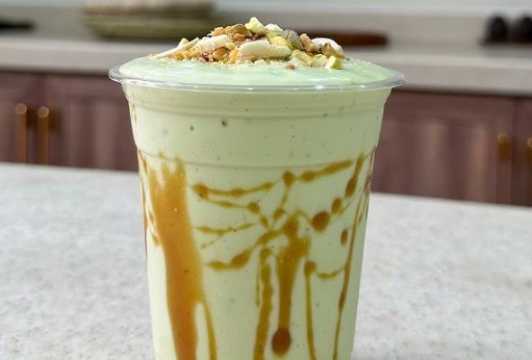 عصير افوكادو بالمكسرات